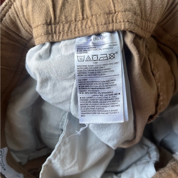 Old Navy Kids Slim Taper Tan Cargo Joggers - Picture 4 of 4